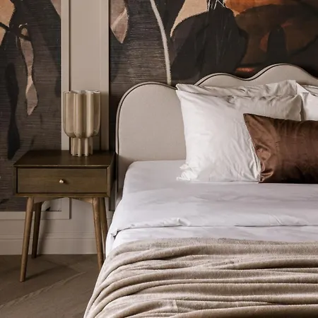 Velvet Noir Old Town Апартаменти