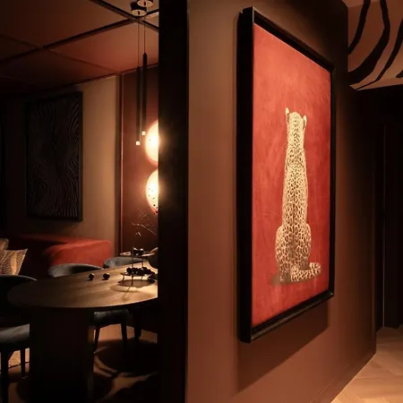 Апартаменти Velvet Noir Old Town