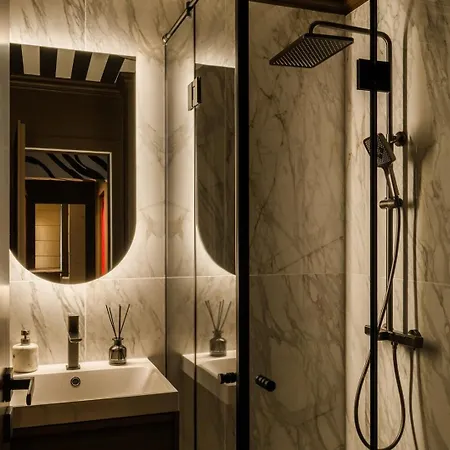 Апартаменти Velvet Noir Old Town *