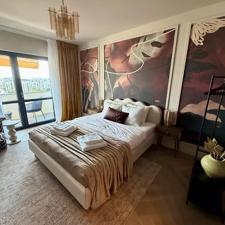 Velvet Noir Old Town Апартаменти *
